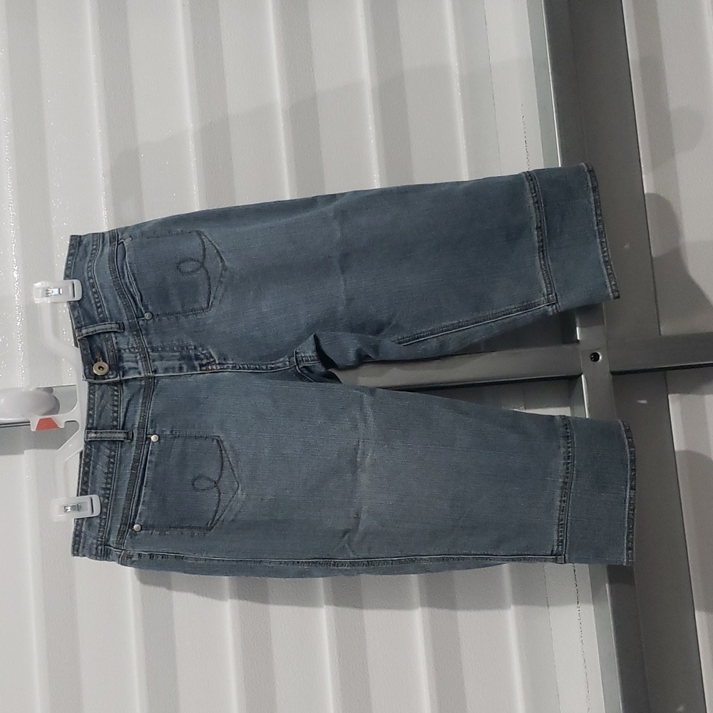 Cato brand blue jean capri's‎ size 14